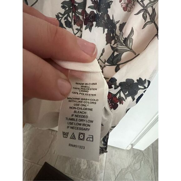 Vince Camuto Floral Tank Top Woman’s Size Large - Picture 4 of 7